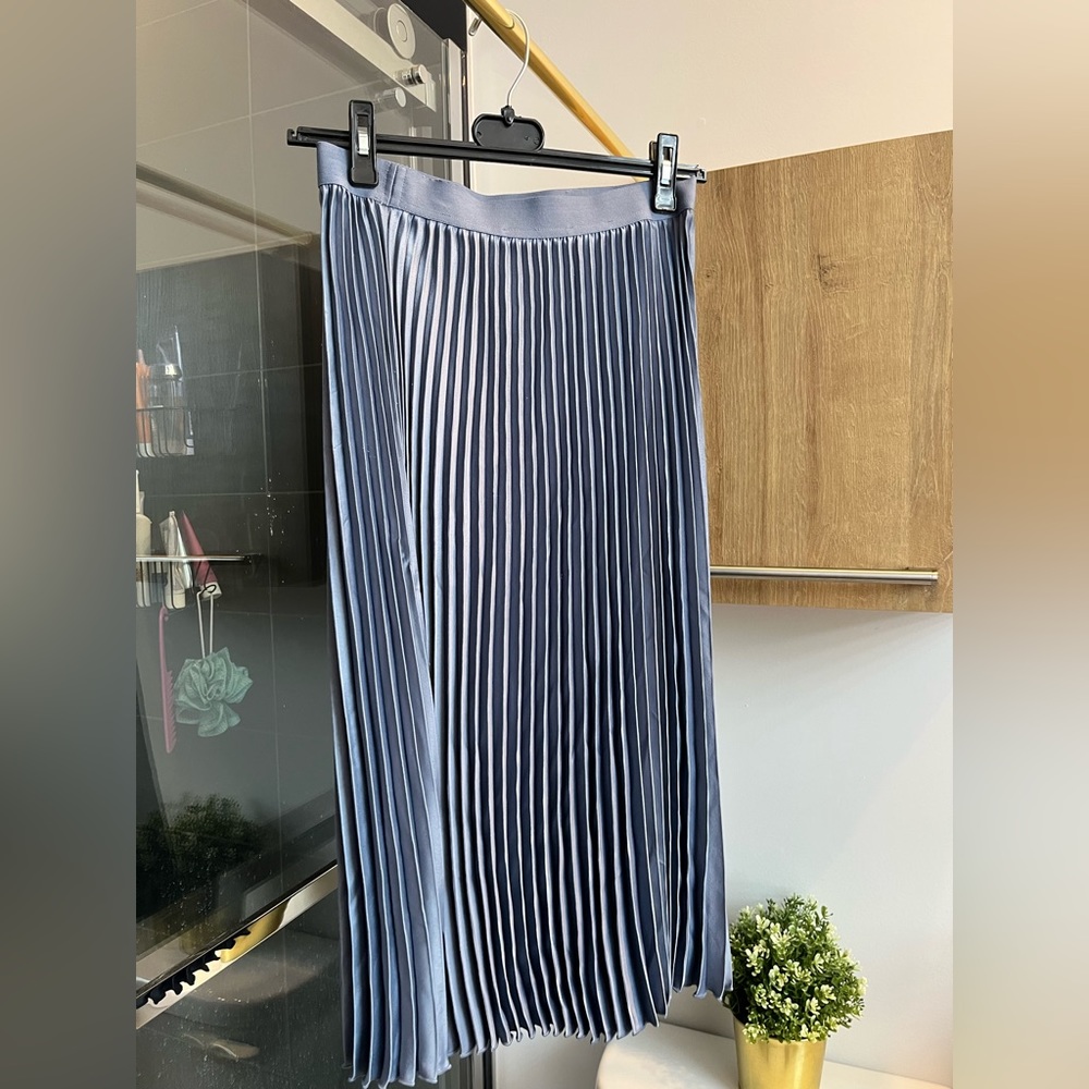 H&M midi skirt